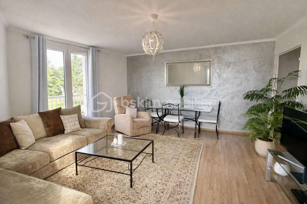 Appartement à GROSLAY