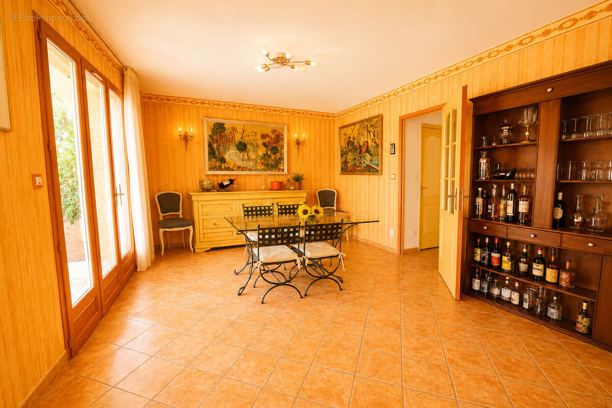 Maison à CARNOULES