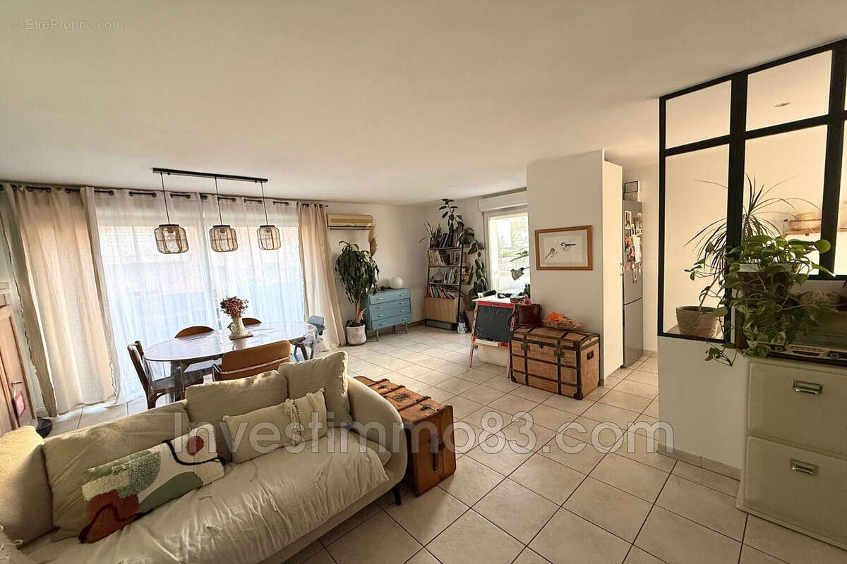 Appartement à LA PENNE-SUR-HUVEAUNE