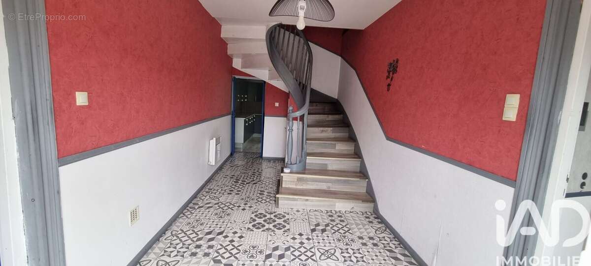 Photo 3