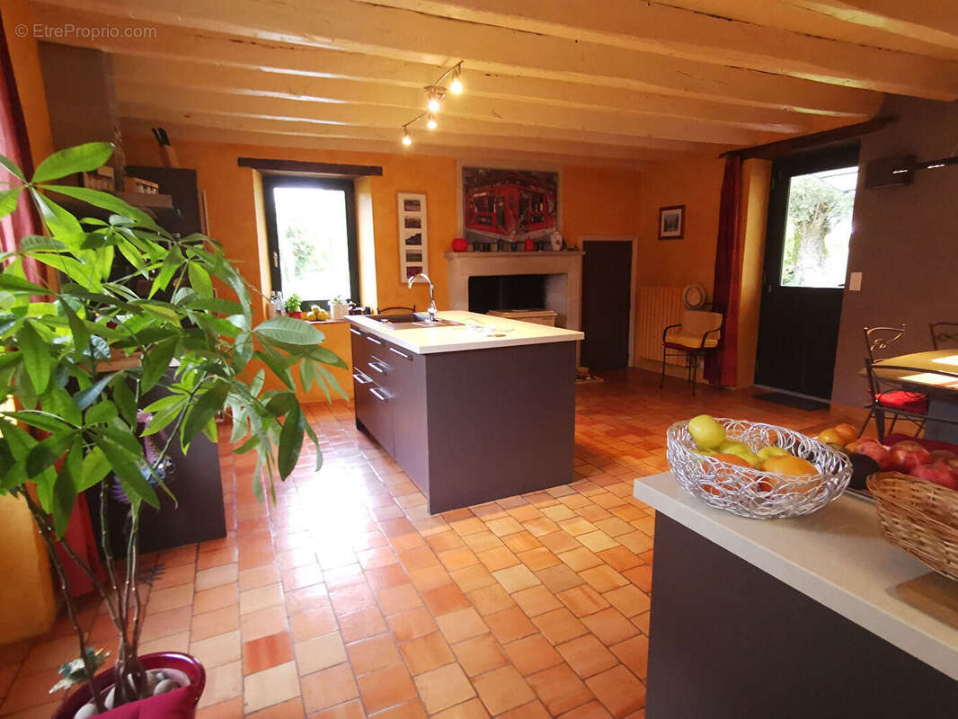 Autre à SAINT-SAUVEUR