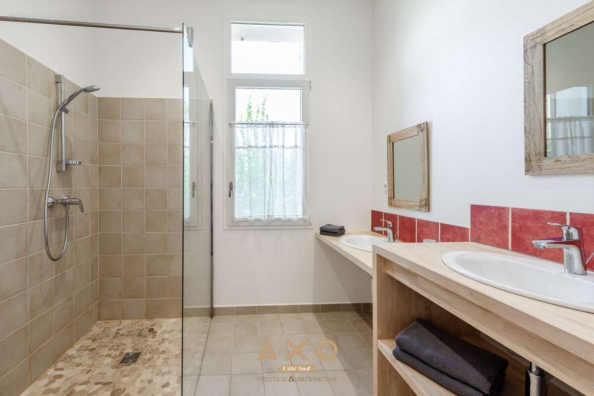 Maison à MOUSTIERS-SAINTE-MARIE