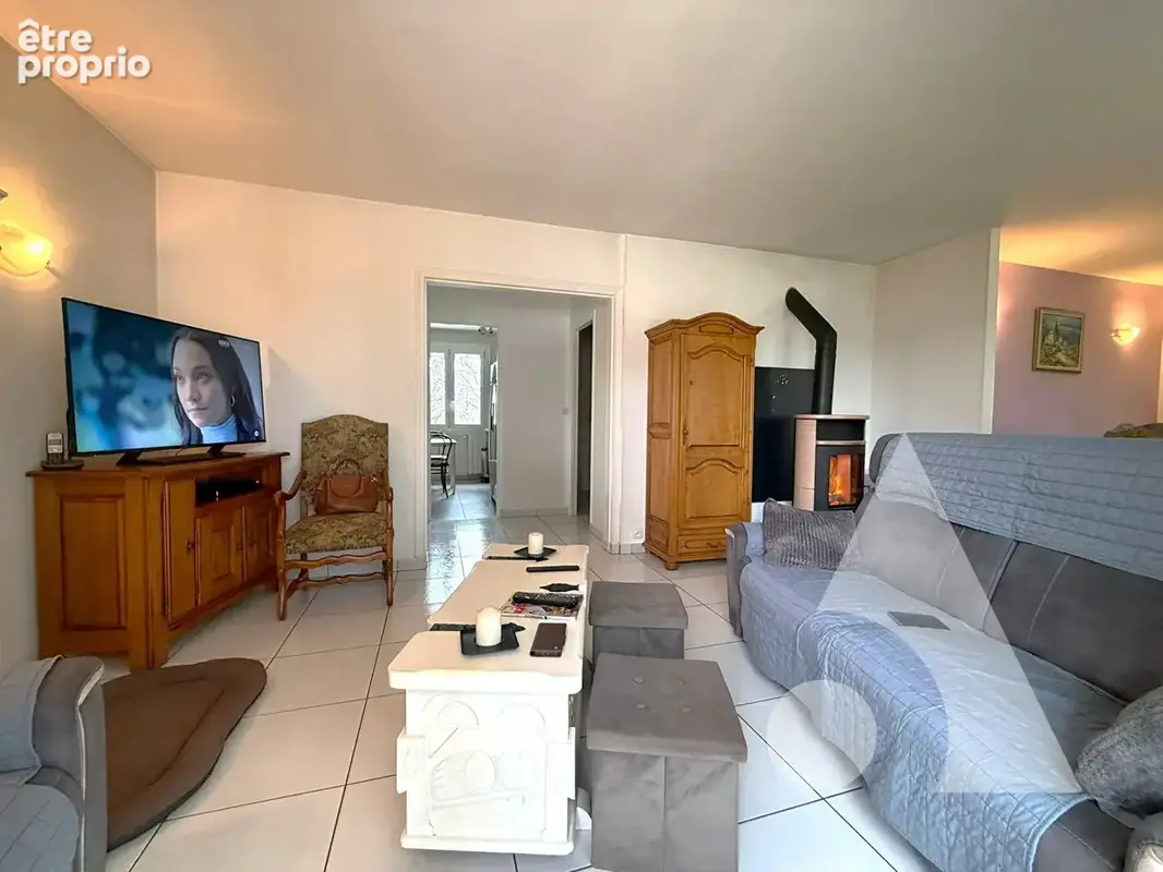 Maison avec sous-sol 4chambres et jardin et véranda - photo 15