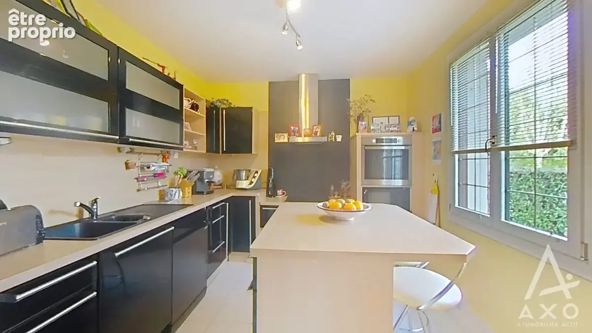 Cambes-en-Plaine  Maison familiale 168 m²  Beaux volumes  5 chambres - photo 2