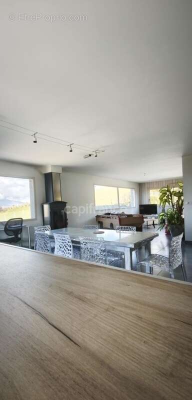 Maison à VEYRINS-THUELLIN