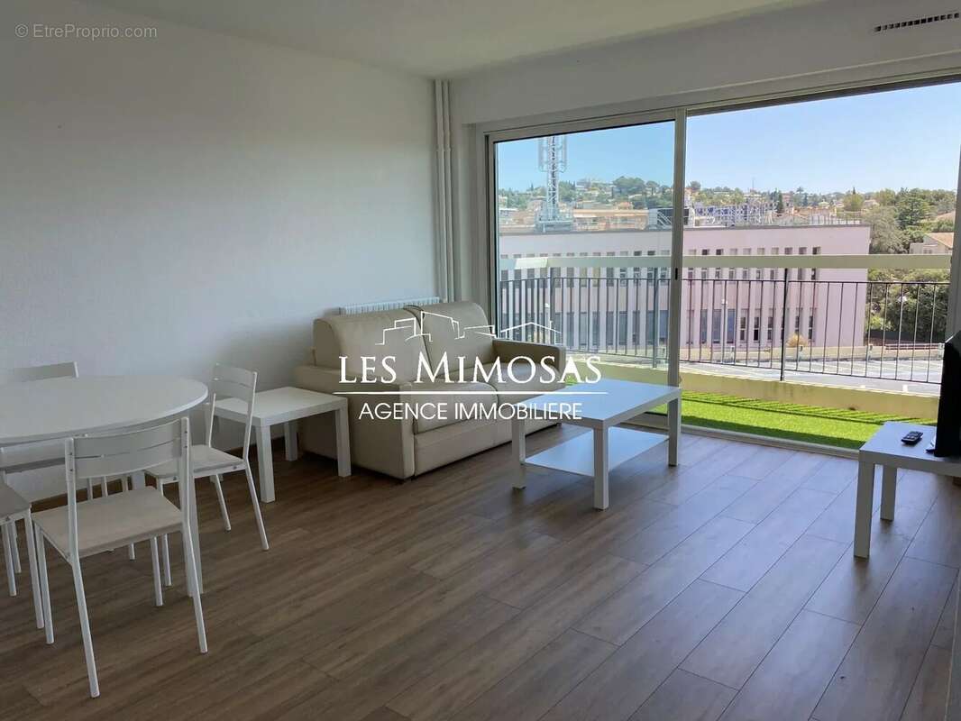 Appartement à SAINT-RAPHAEL