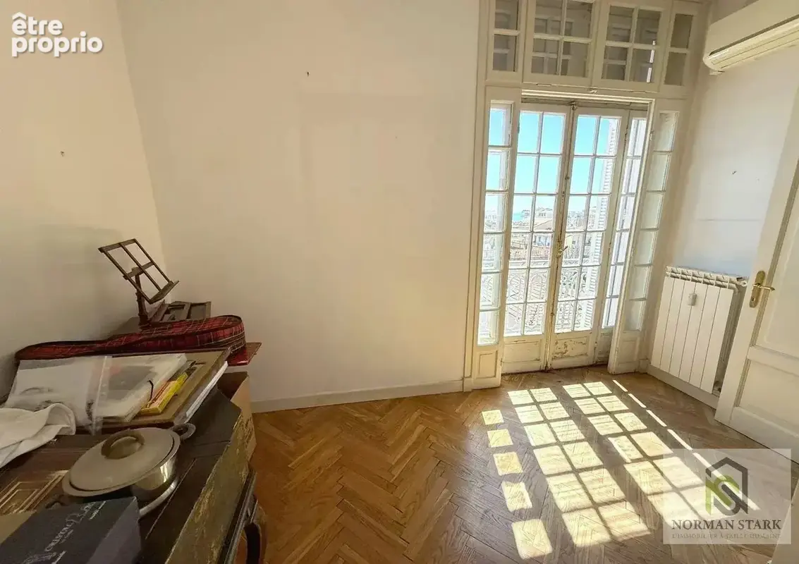 Menton Carré d’Or – 4 pièces lumineux de 95 m² à réaménager au dernier étage d’un ancien palace, à deux pas des plages et du cen - photo 5