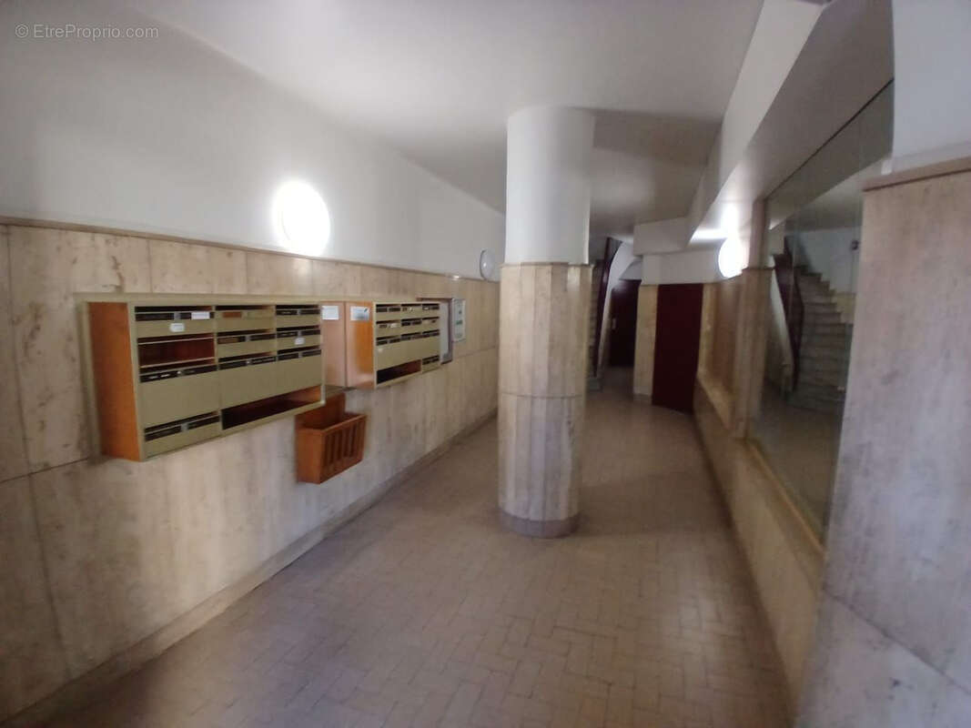Appartement à MARSEILLE-8E