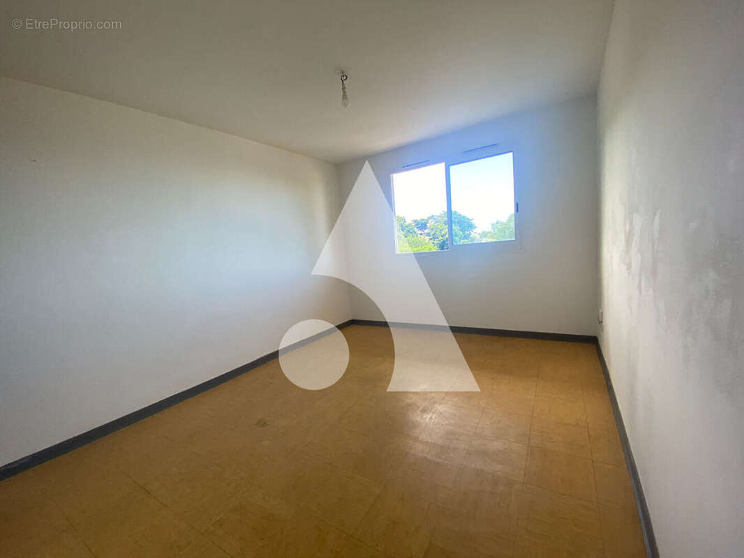 RARE !  Studio avec parking, idéal investissement ou premier achat ! - photo 9