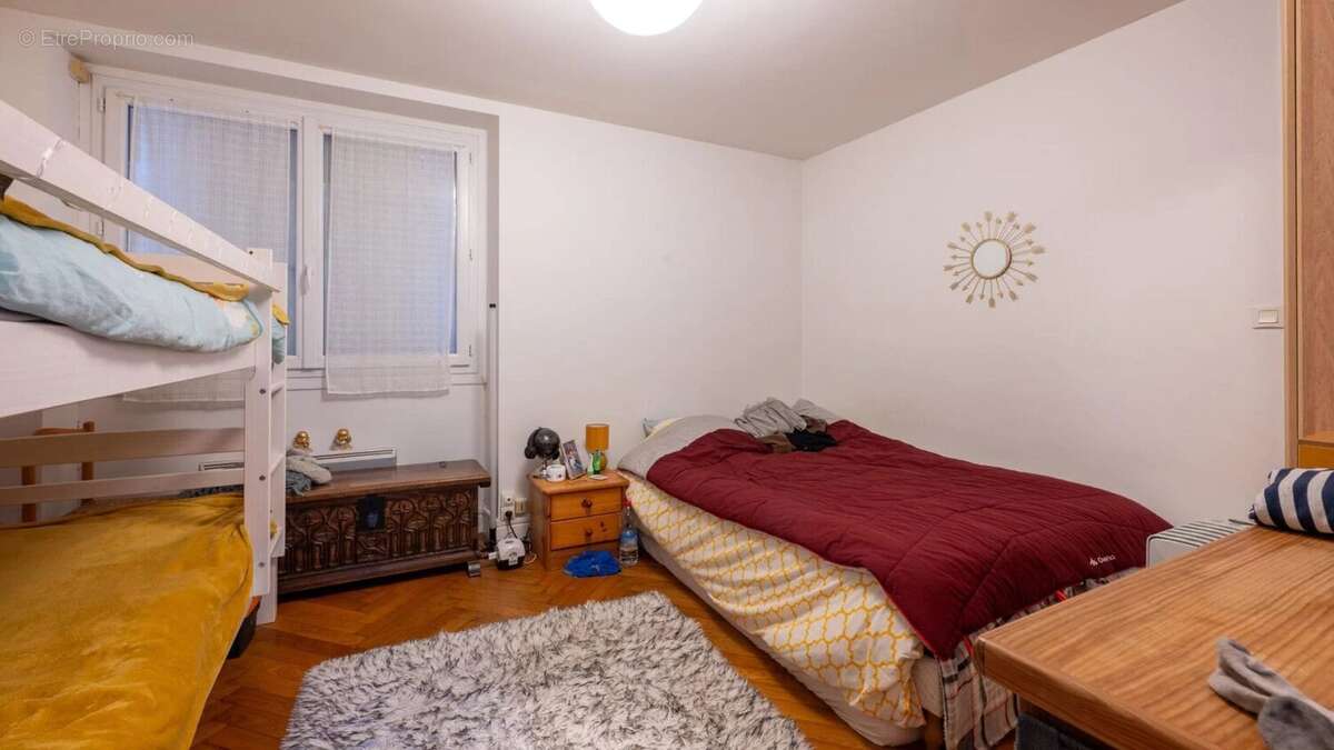 Souillac, Hyper centre, immeuble de 3 appartements. - photo 4