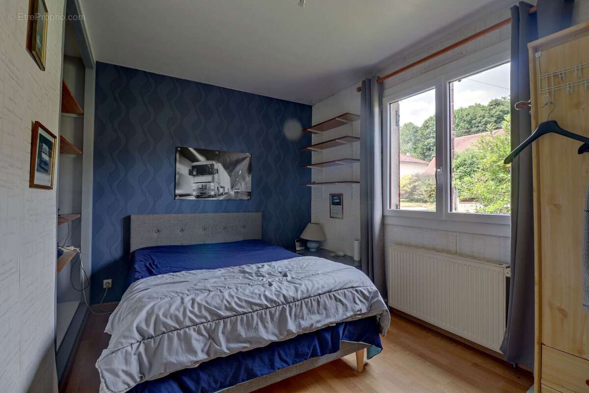 Maison à JOUY-LE-MOUTIER