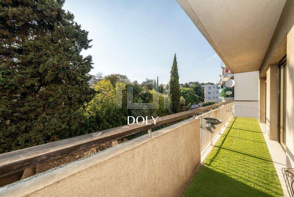 Appartement à LE CANNET