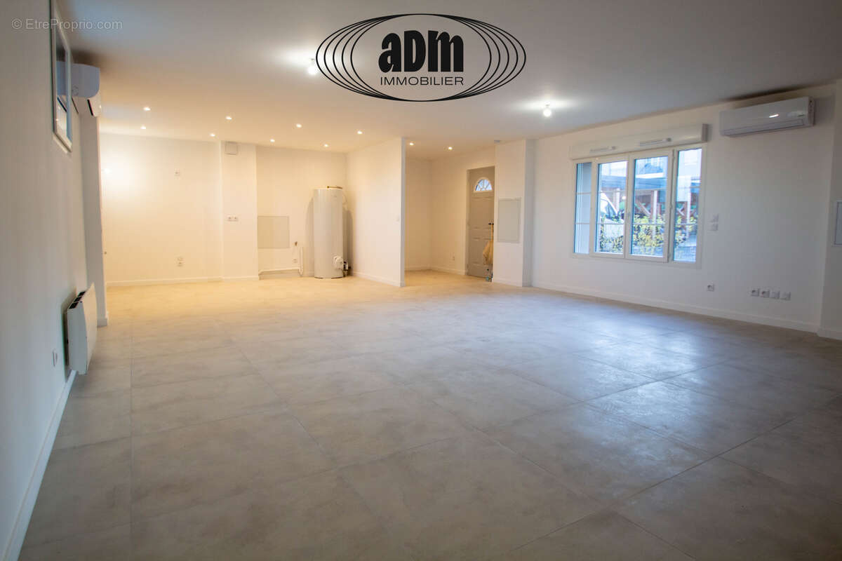 Maison à BUSSY-SAINT-GEORGES