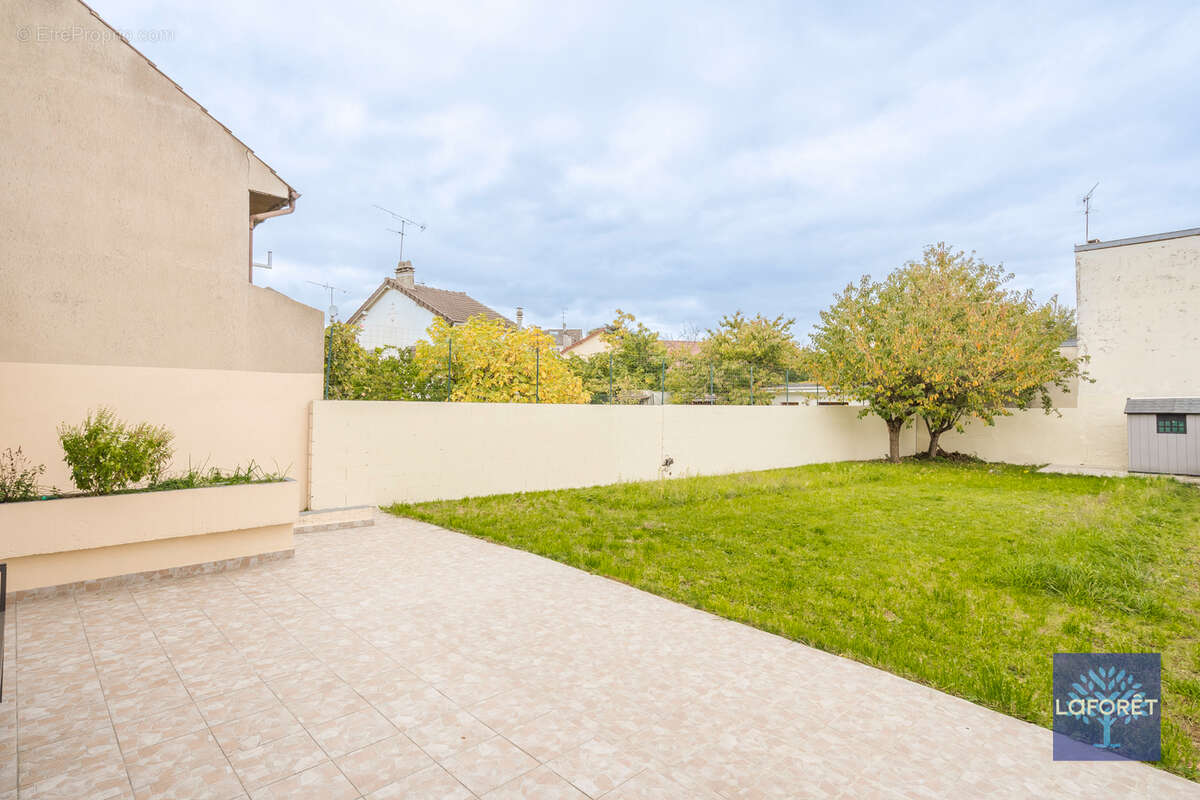 Maison à LES PAVILLONS-SOUS-BOIS