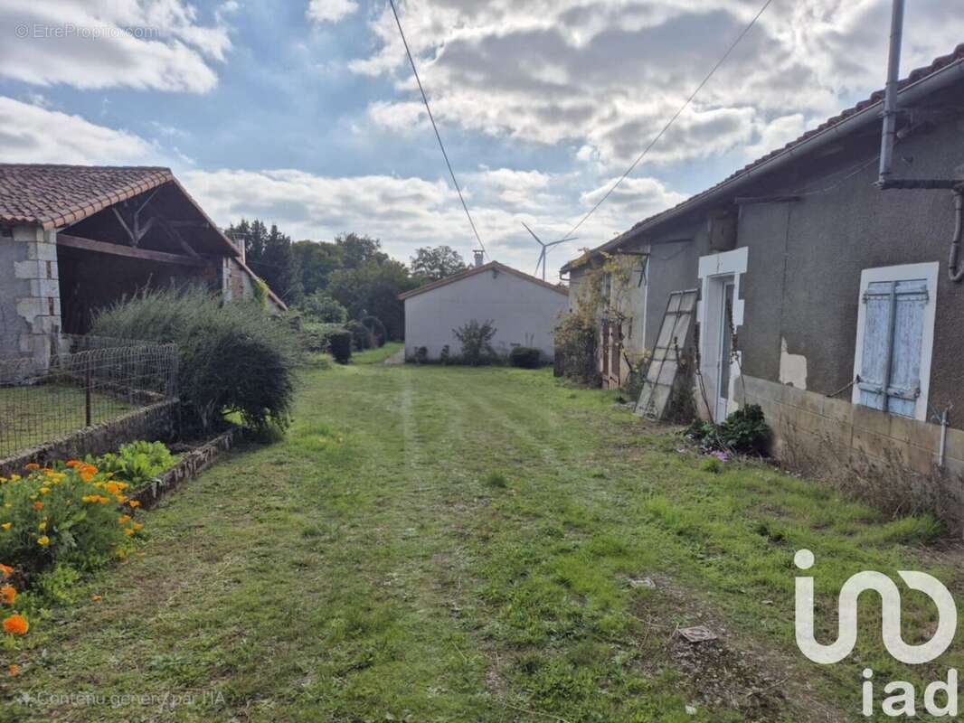 Photo 9 - Maison à LA CHAPELLE-BATON