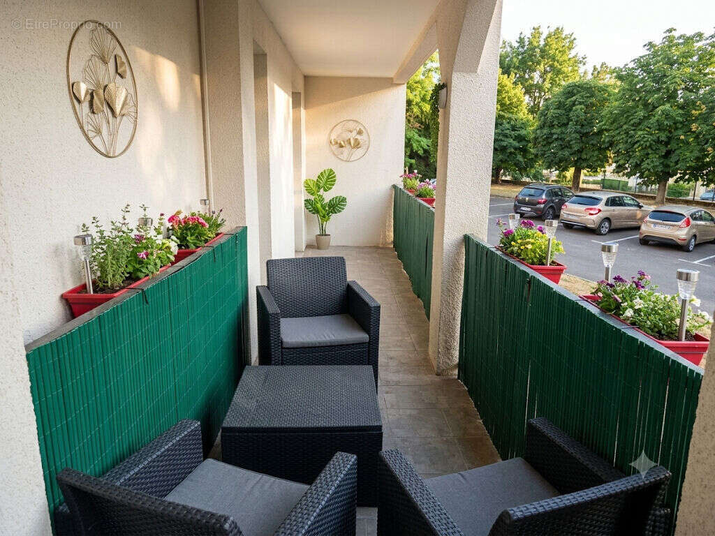 A Mitry-Mory ! Résidence « Les Cèdres » ! Cadre sécurisé, verdoyant et familial pour cet Appartement F4. - photo 8