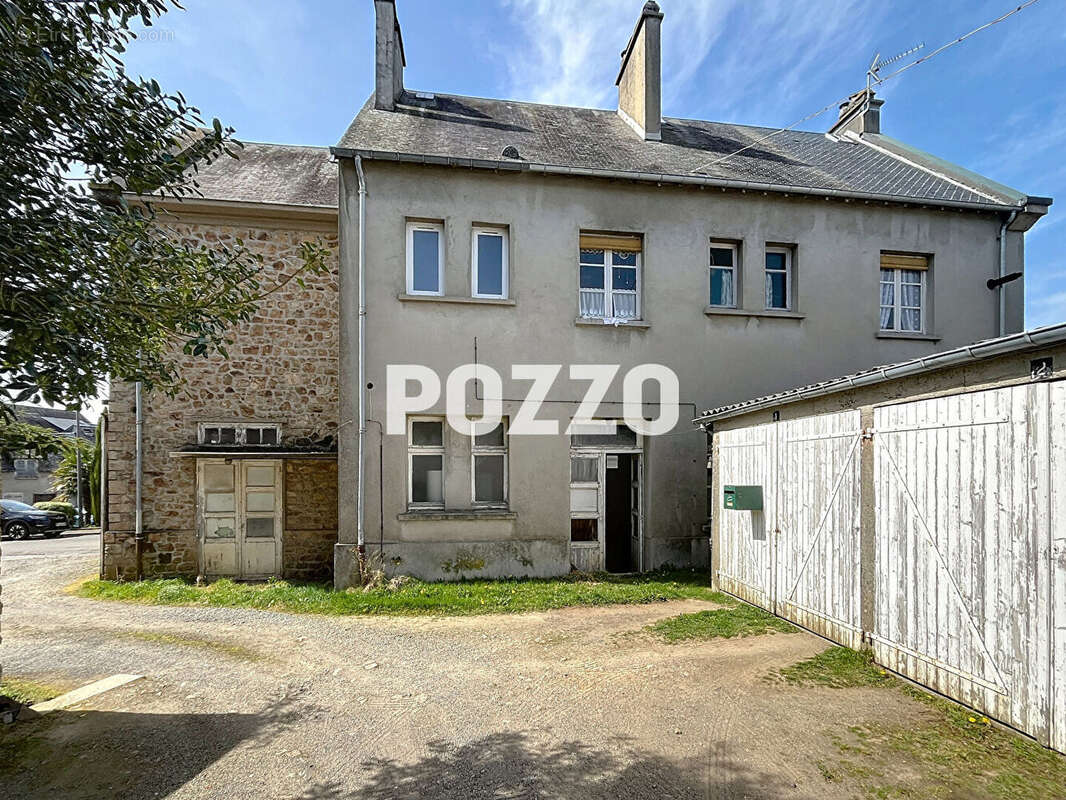 Appartement à SAINT-HILAIRE-DU-HARCOUET