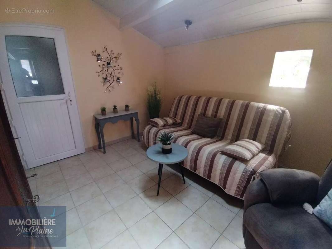 PLAIN-PIED - 3 PIECES - 49 m² environ - photo 6