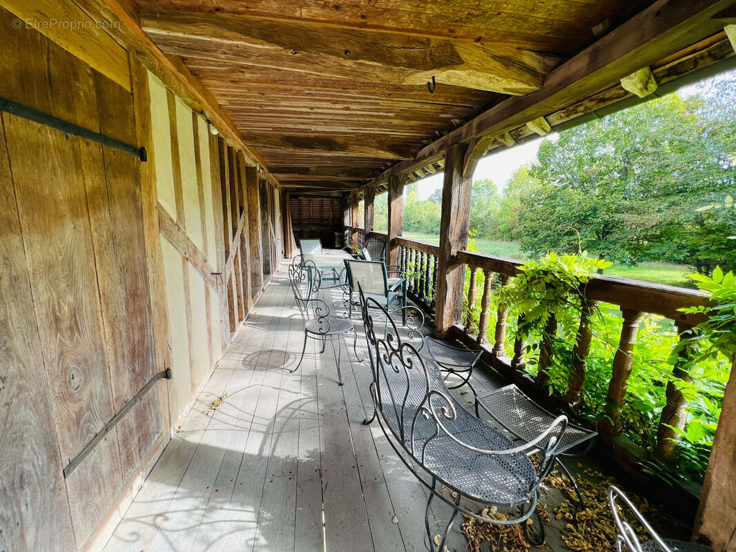 Maison à FRANGY-EN-BRESSE