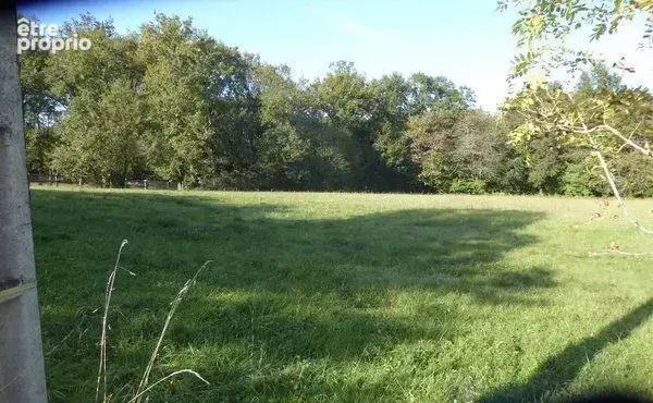 Terrain à SAINT-DIDIER-DE-LA-TOUR