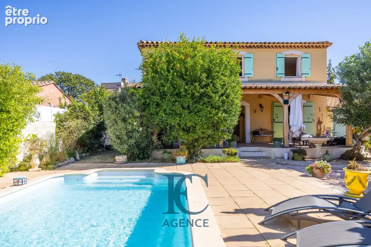 Maison à SAINT-CYR-SUR-MER