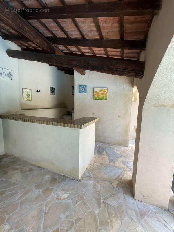 Vaison 2km / belle maison / sh240m2 / terrain 1396m2 / piscine / pool house 100m2 - photo 11