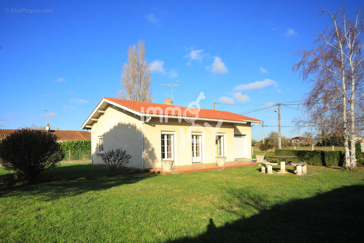 Maison à LAGARDELLE-SUR-LEZE