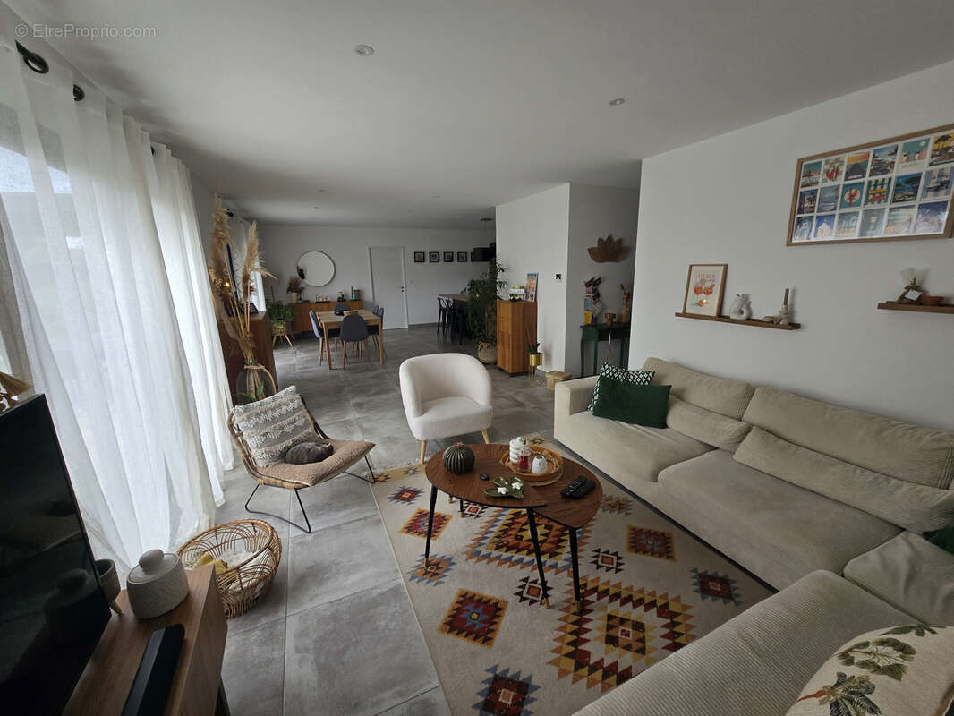 Maison à MOURS-SAINT-EUSEBE