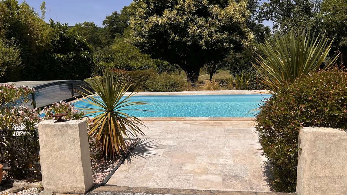 Grande Maison Individuelle  avec Jardin et Piscine - photo 16