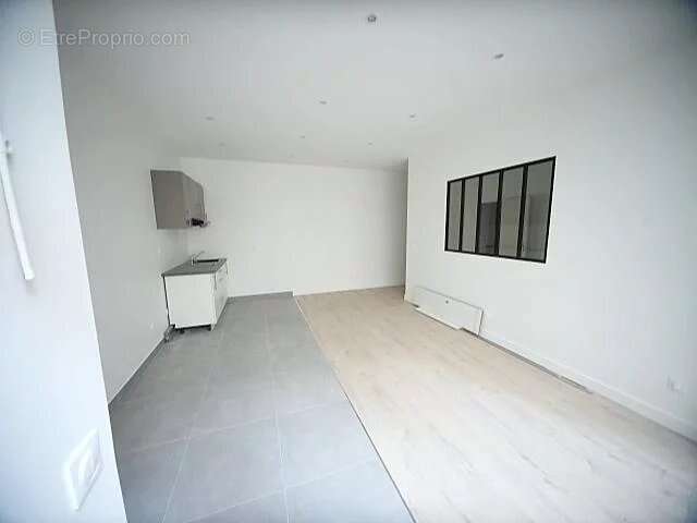 Appartement à PARIS-8E