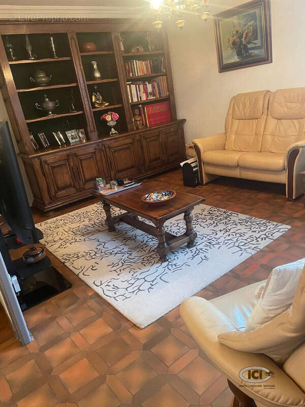 Maison à CRANVES-SALES