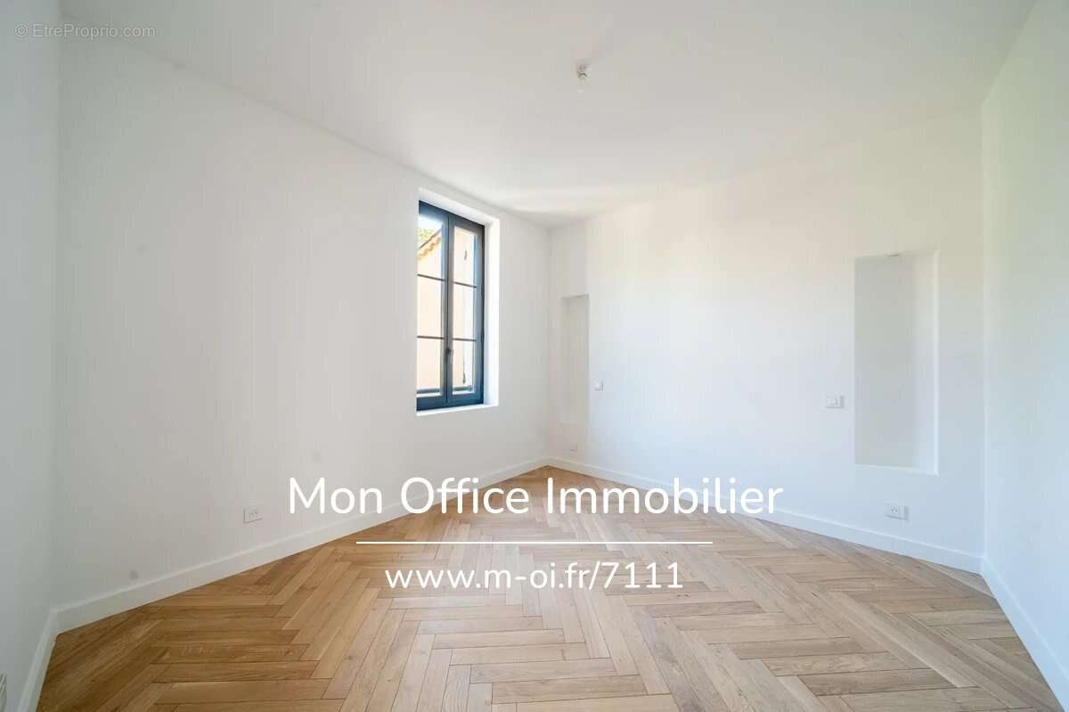 Référence : 7111-ETH - Maison de ville - Allées Provençales - 132m2 - Garage - Jardin - 3 chambres - Aix-en-Provence - photo 8
