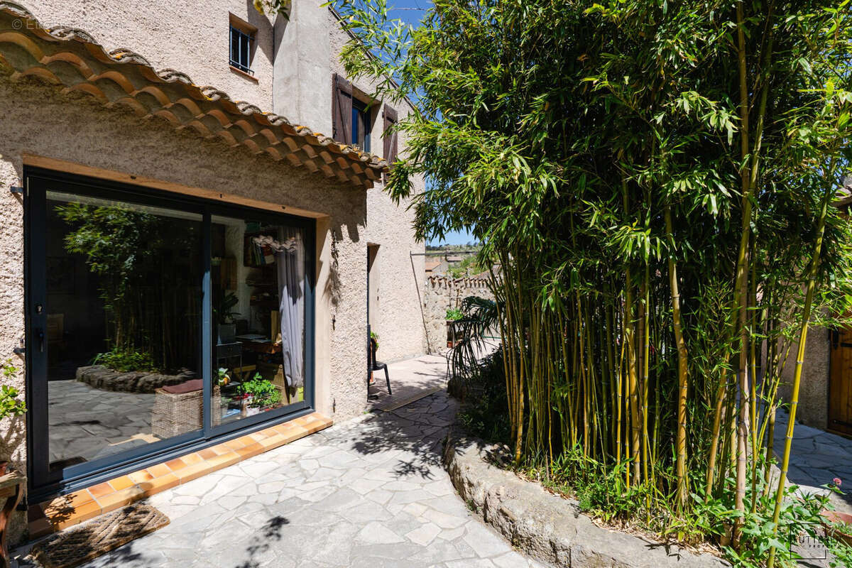 Maison à FONTJONCOUSE