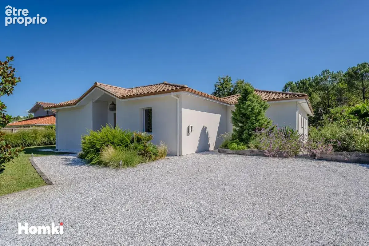 SANGUINET – Maison récente avec piscine, grand terrain et accès direct à la forêt - photo 18