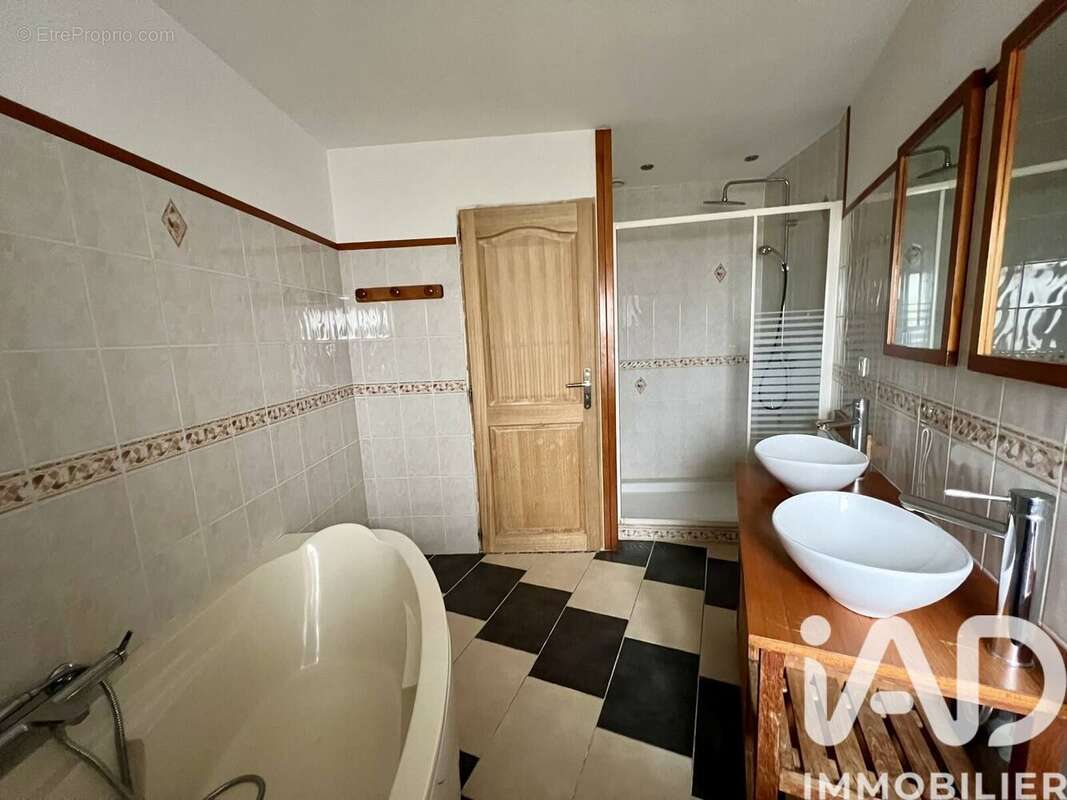 Photo 7 - Maison à DOUZENS