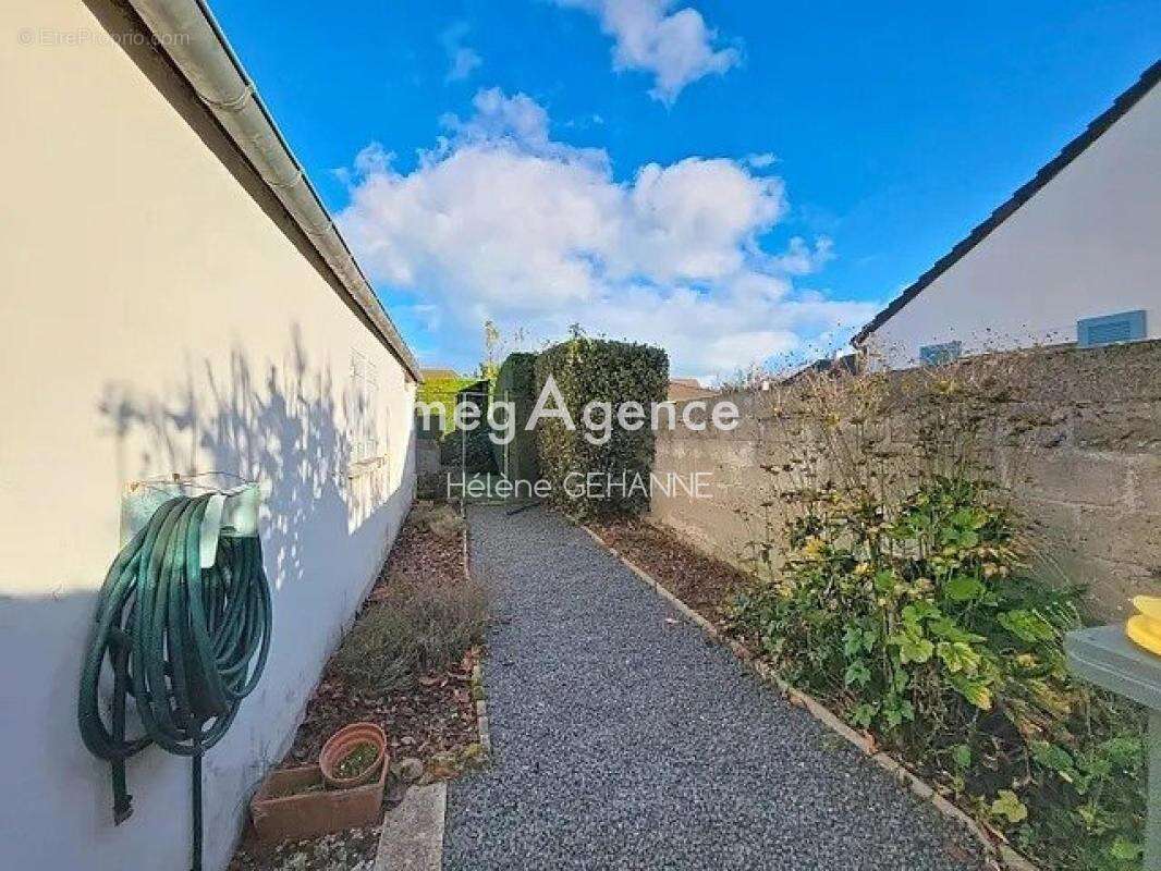 Maison à OUISTREHAM