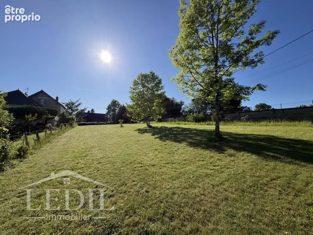Terrain constructible 1 100 m2 - photo 2