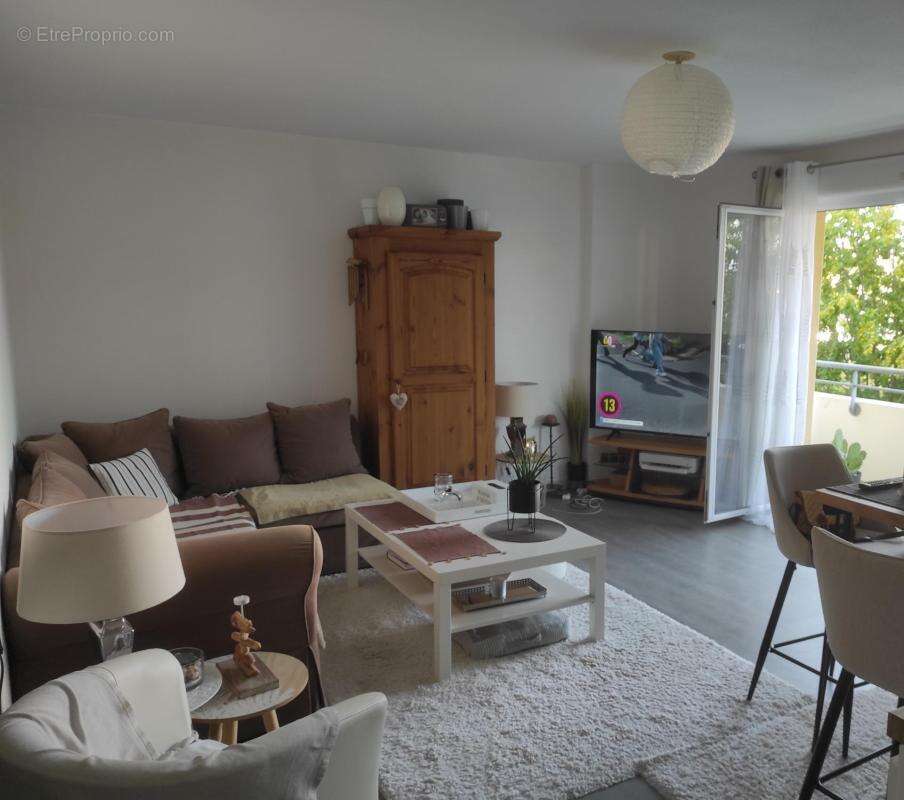 Appartement à SAINT-JEAN-D'ANGELY