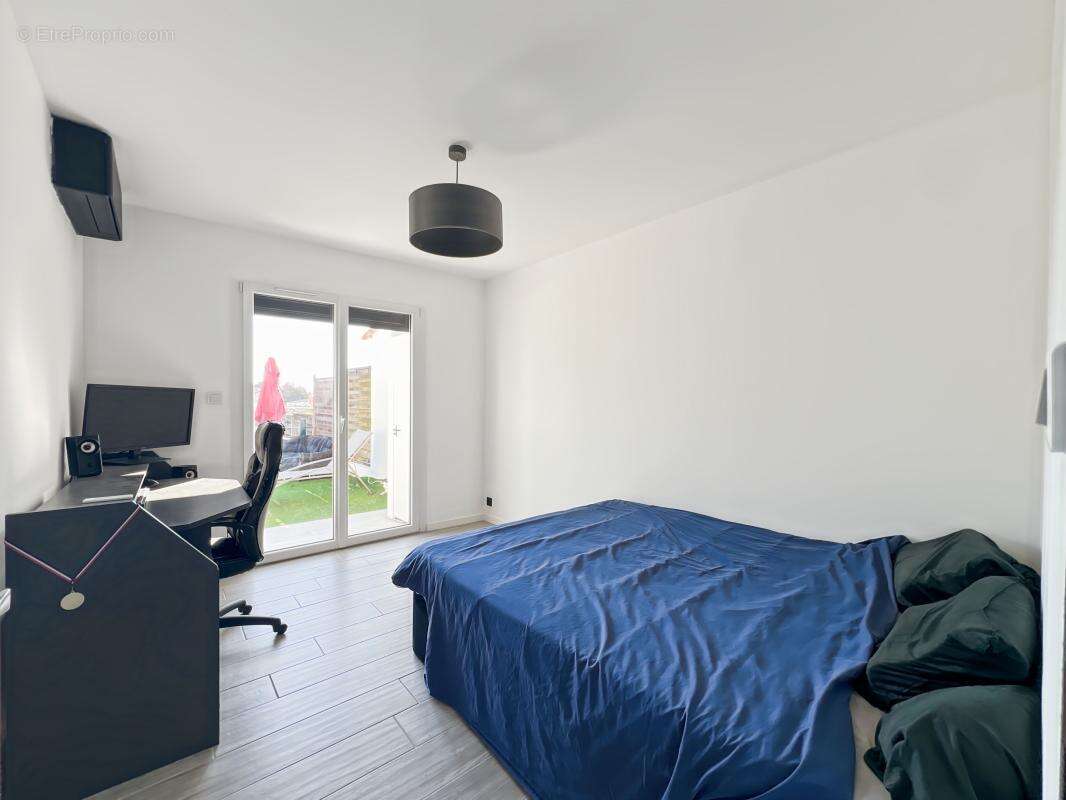 Appartement À Vendre T2 40M² TERRASSE 60M² - photo 8