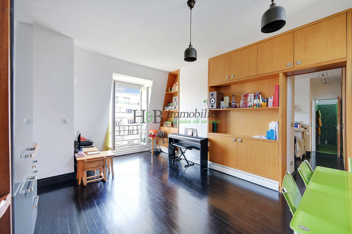 Appartement à PARIS-11E