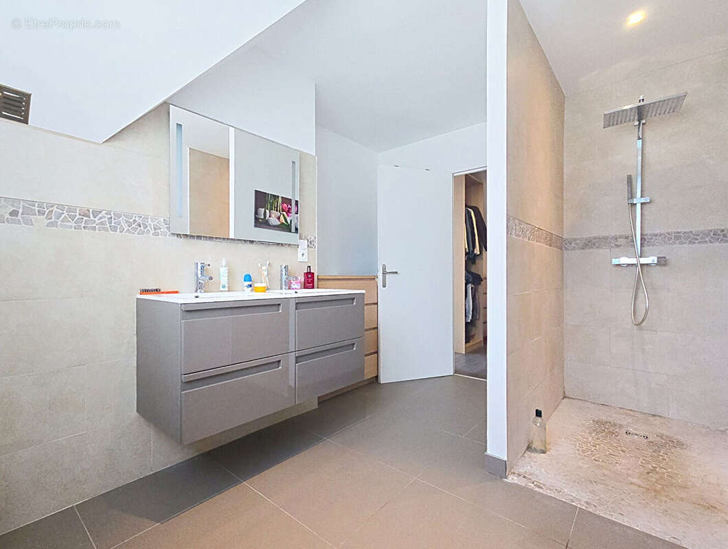 TROUVILLE SUR MER - Maison contemporaine de 6 pièces - photo 11