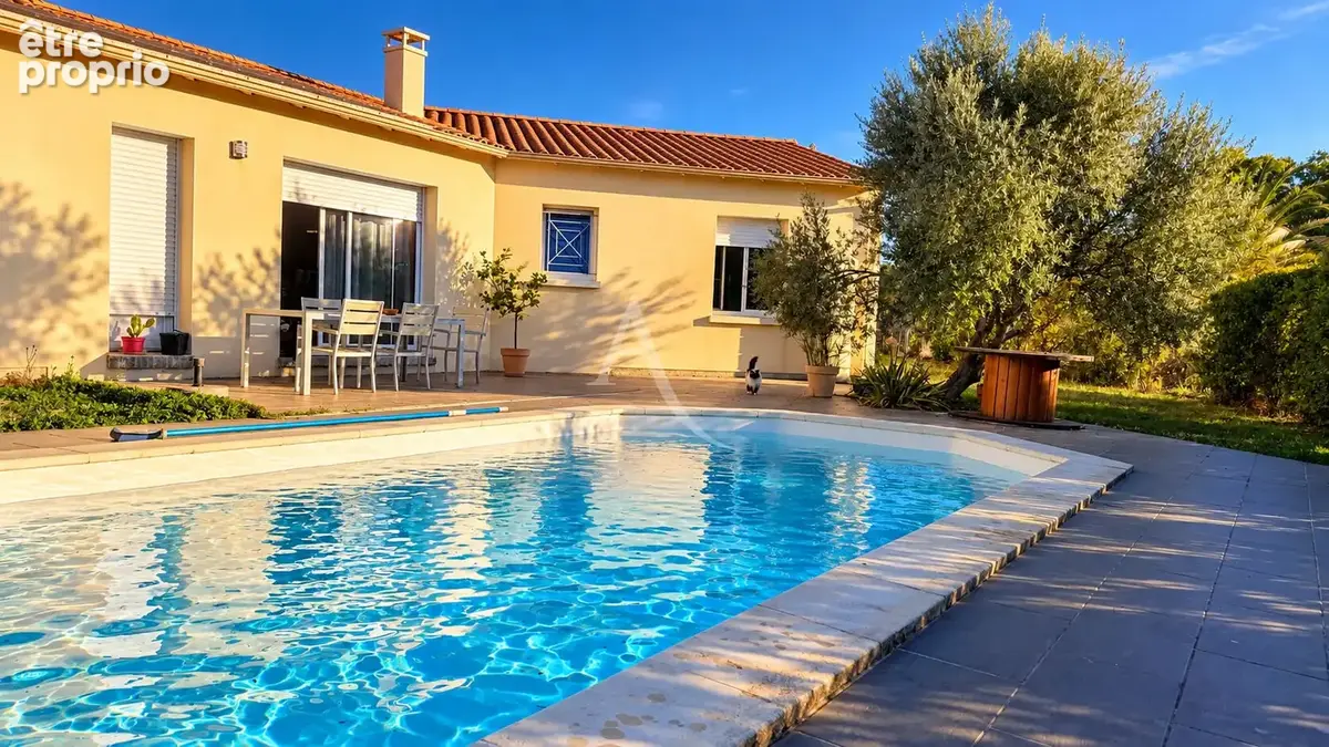 Exclusivité - Pavillon de plain-pied avec 4 chambres, Bureau et piscine - photo 2