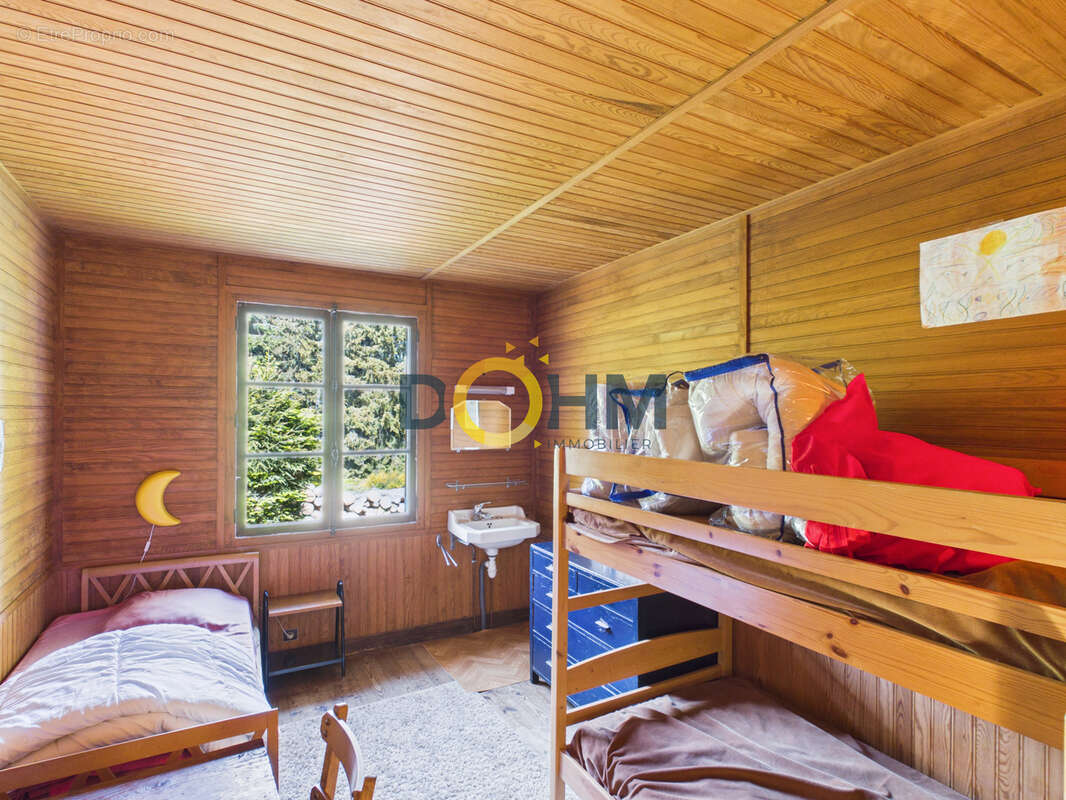 Chalet sur 7819 m2 de terrain + possibilite 15130 m2 en plus  . 155 m2 habitables - photo 6