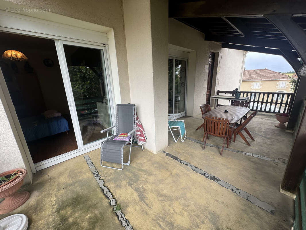 Appartement à LAGUPIE