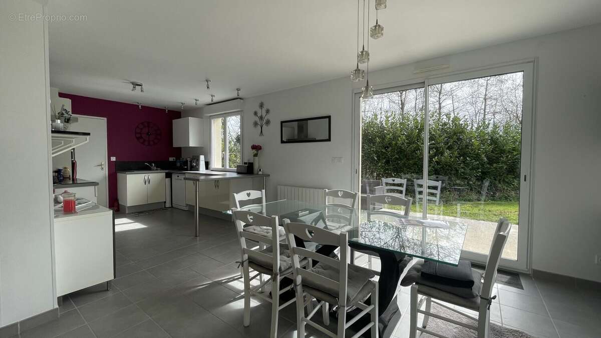 Maison à PLOUER-SUR-RANCE