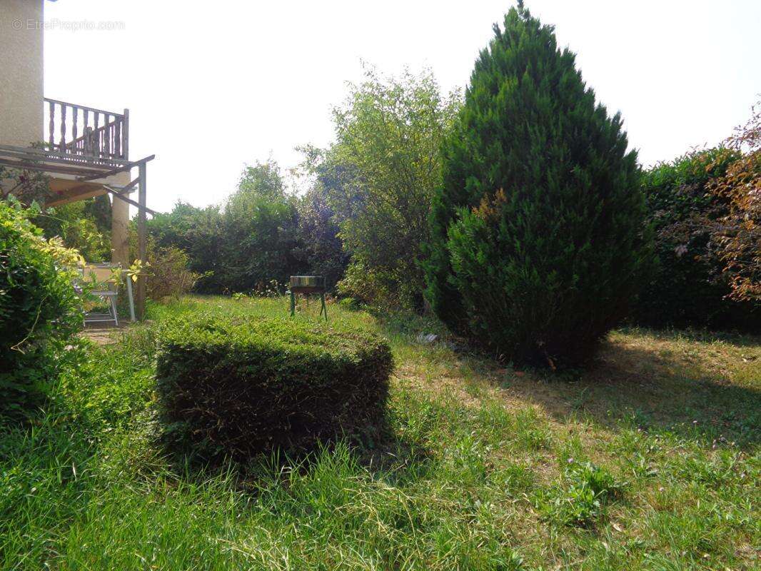 Coubon(43), maison de 240 m2 habitables, 4 chambres sur 1440 m2 de terrain - photo 16