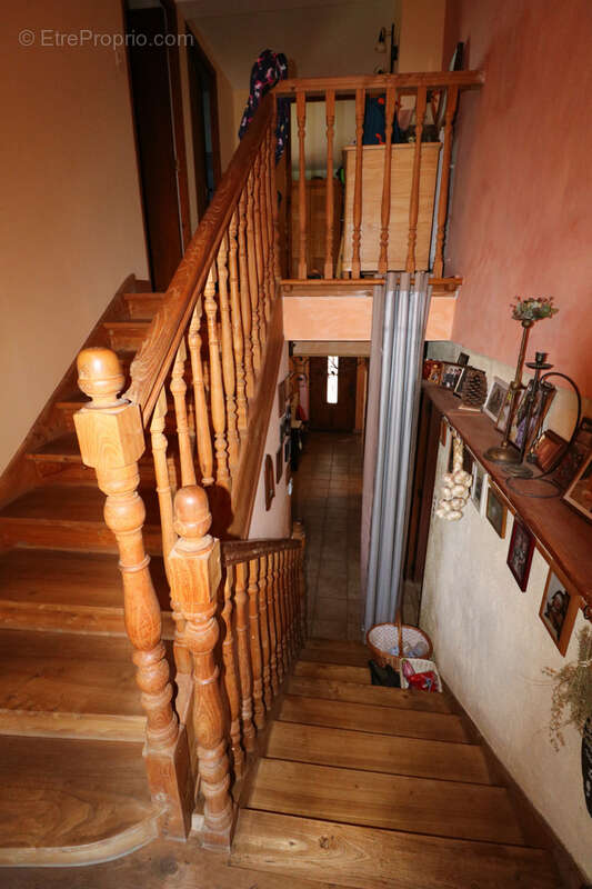 Maison à AURIGNAC