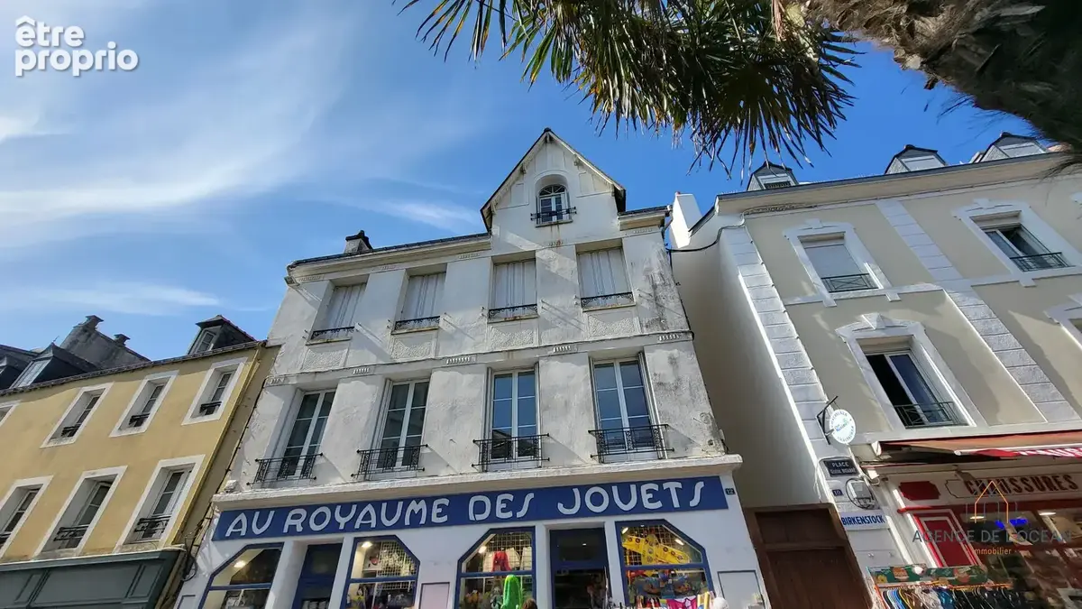 Appartement à vendre à Le Palais : Vue sur les fortifications et coeur historique - photo 2