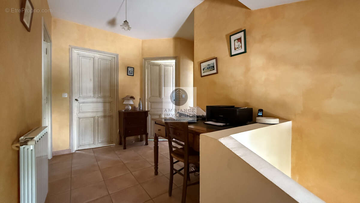 Maison à ETOILE-SUR-RHONE