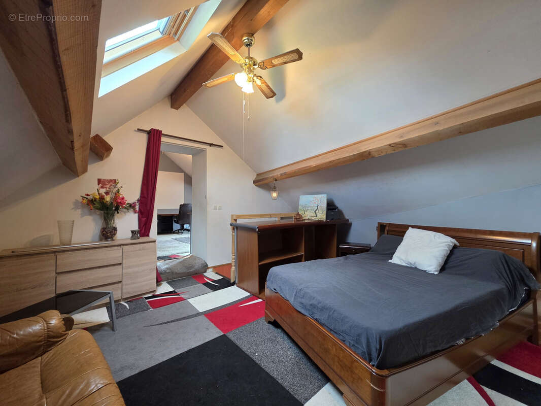 Maison à ECHASSIERES